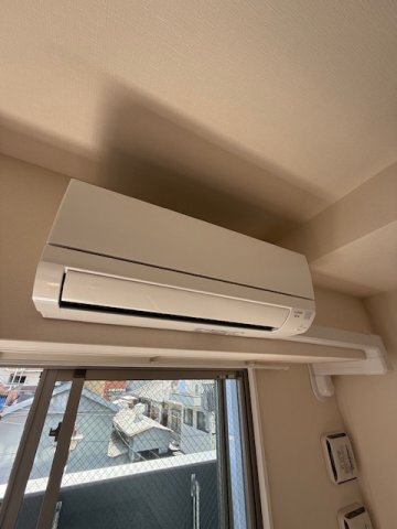 ����24