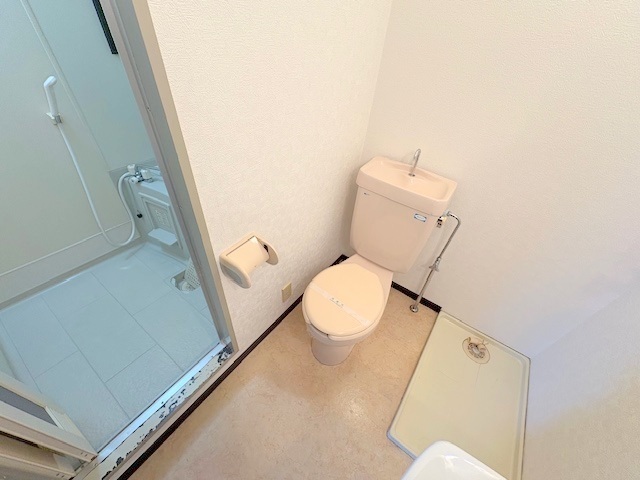 ����4